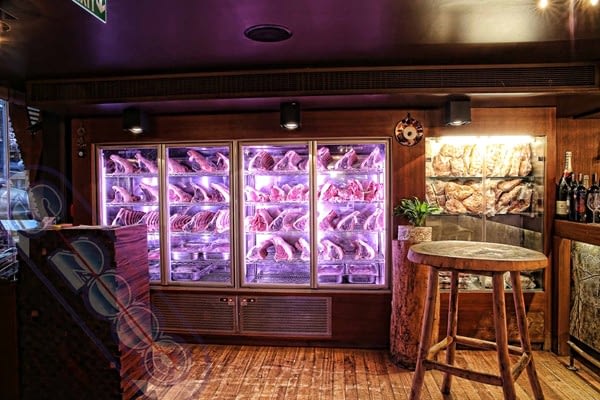 <p>
	Nusret - Etiler - İstanbul</p>
