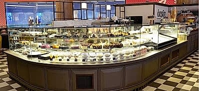 ÖZSÜT TATLI VE PASTA DOLAPLARI