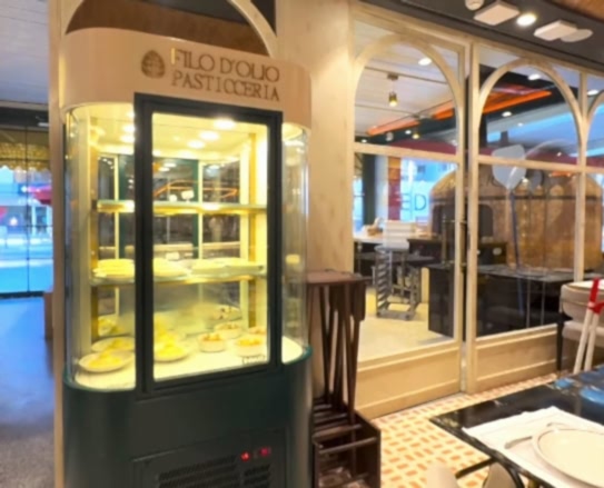 Filo Dolio Restaurant Yeşil Beyaz Boyalı Soğuk teşhir dolabı