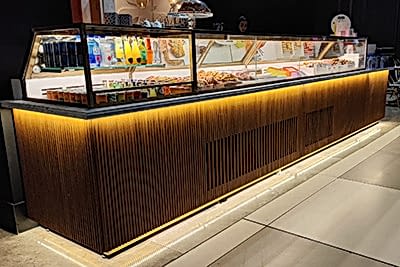 Soğuk teşhir dolabı