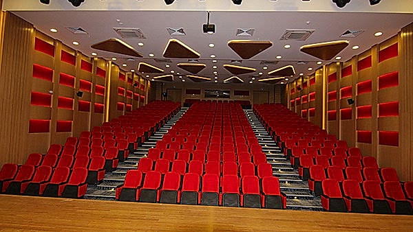 ANKARA ERYAMAN DOĞA KOLEJİ KONFERANS SALONU