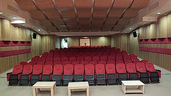 BAĞCILAR MESLEKİ BECERİ VE SERGİ SARAYI ÇOK AMAÇLI SALONU