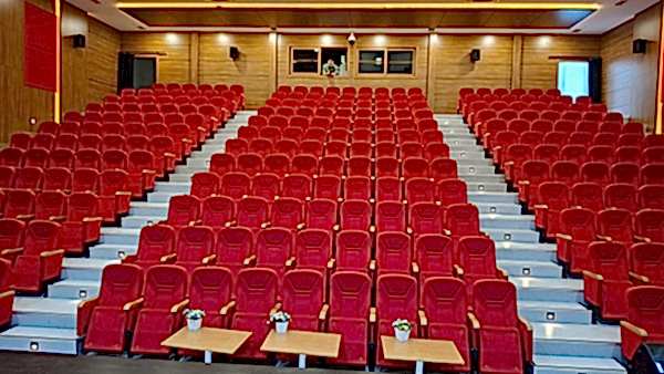 BALIKESİR BANDIRMA 17 EYLÜL ÜNİVERSİTESİ KONFERANS SALONU