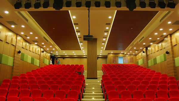 BAYRAMPAŞA DOĞA KOLEJİ KONFERANS SALONU