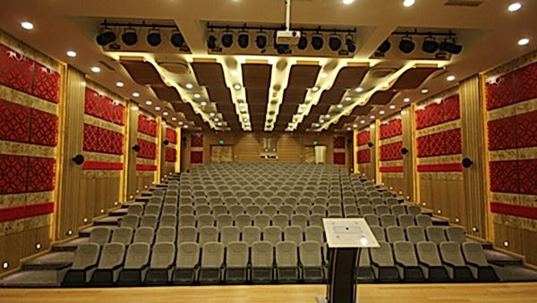 ÇAMLICA DOĞA KOLEJİ KONFERANS SALONU