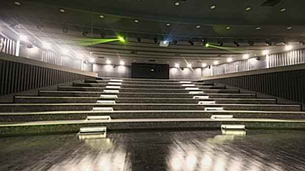 ENKA OKULLARI ADAPAZARI KAMPÜSÜ KONFERANS SALONU