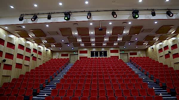 ERZİNCAN DOĞA KOLEJİ KONFERANS SALONU