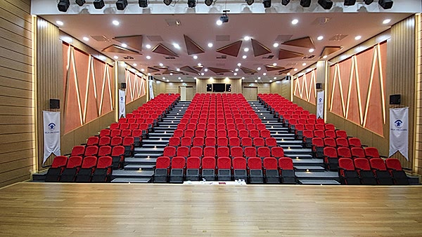 İSTANBUL BAHÇEŞEHİR VEGA OKULLARI KONFERANS SALONU